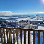 2 Pieces, Les De Super-besse Besse-et-Saint-Anastaise