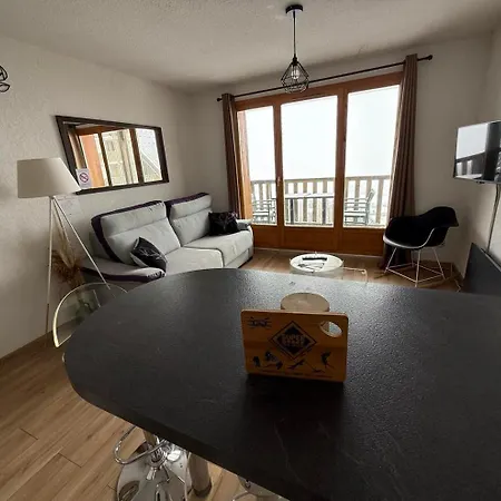 2 Pieces, Les De Super-besse Apartment